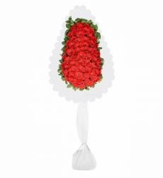 Kırmızı yapay gerbera ile hazırlanmış tek katlı açılış ve düğün çelengi.